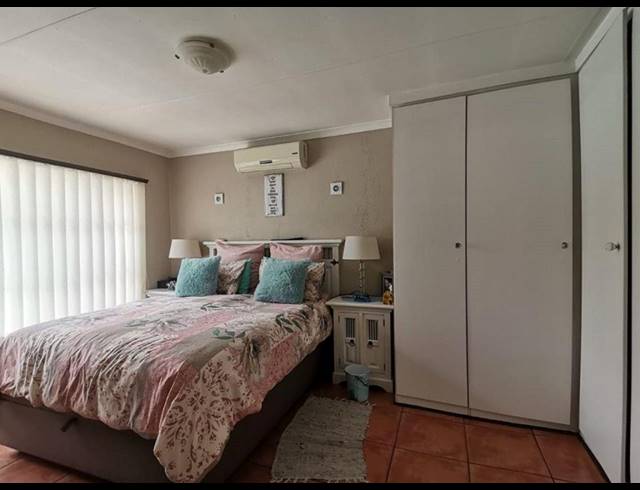 3 BEDROOM HOUSE FOR SALE IN SUIDEROORD